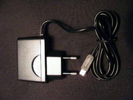 DSi nabíjačka 220v