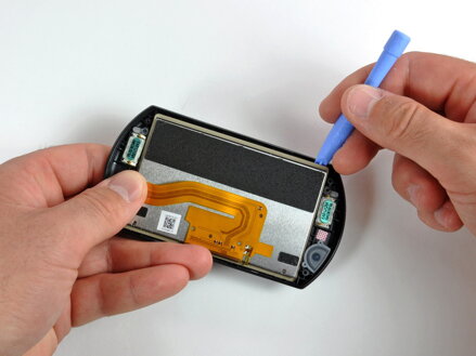 SERVIS PSP GO výmena LCD modulu